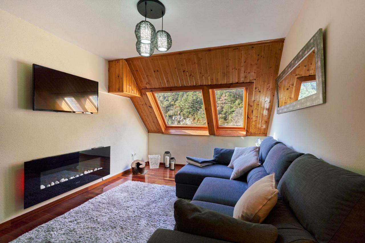 Apartamento Magnífico Ático Duplex con vistas a la montaña Canfranc Exterior foto